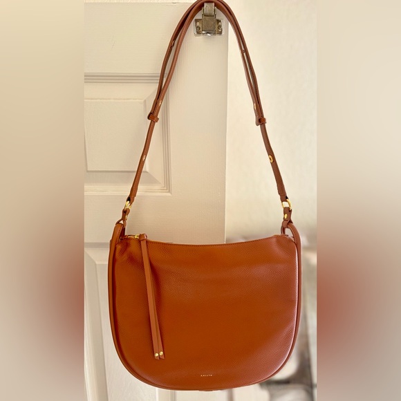 ✨AALLYN Marley Hobo in Cognac - Picture 9 of 10